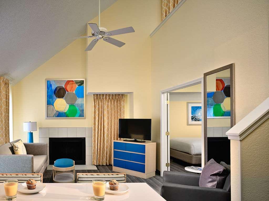 Sonesta Es Suites Бърлингтън Екстериор снимка