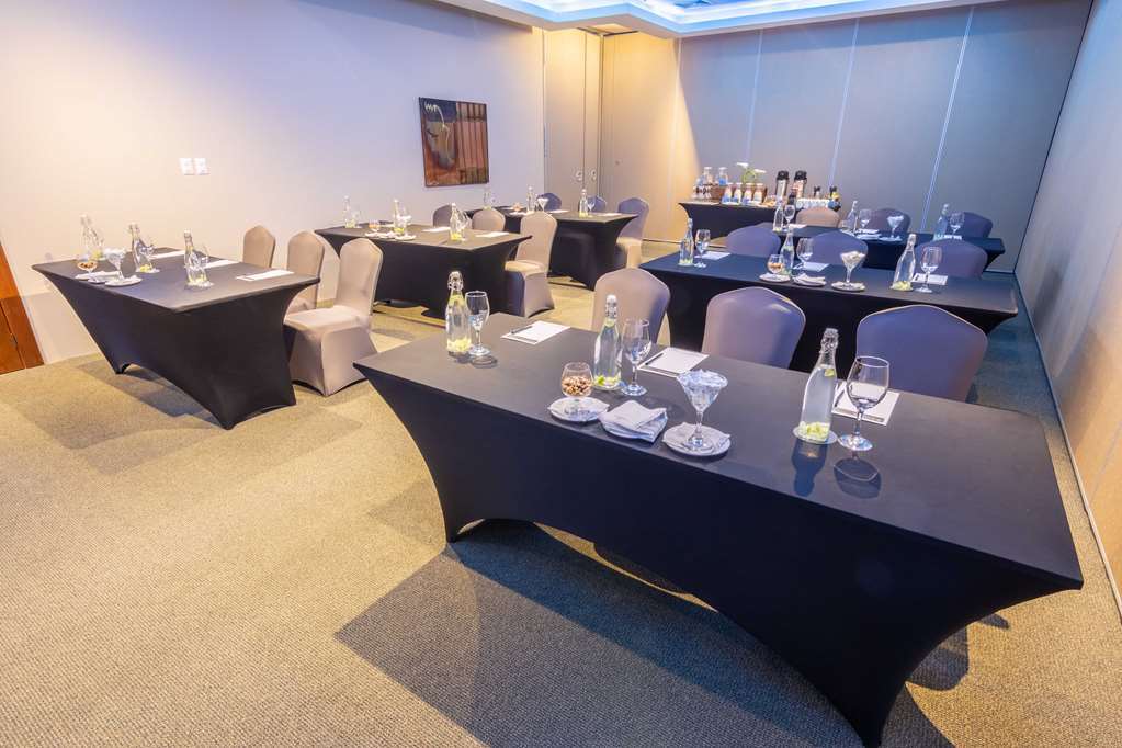 Sonesta Es Suites Бърлингтън Съоръжения снимка